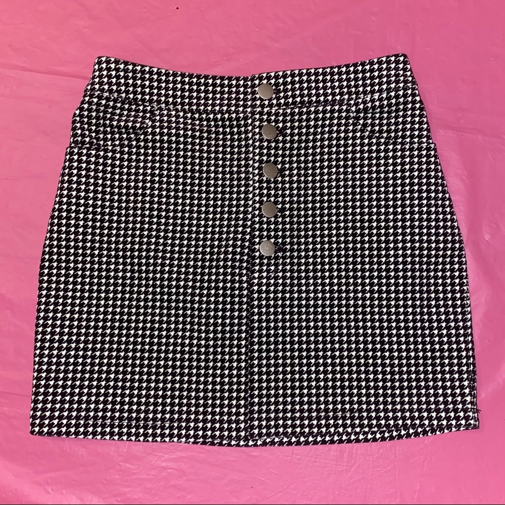 Forever 21 pattern mini skirt